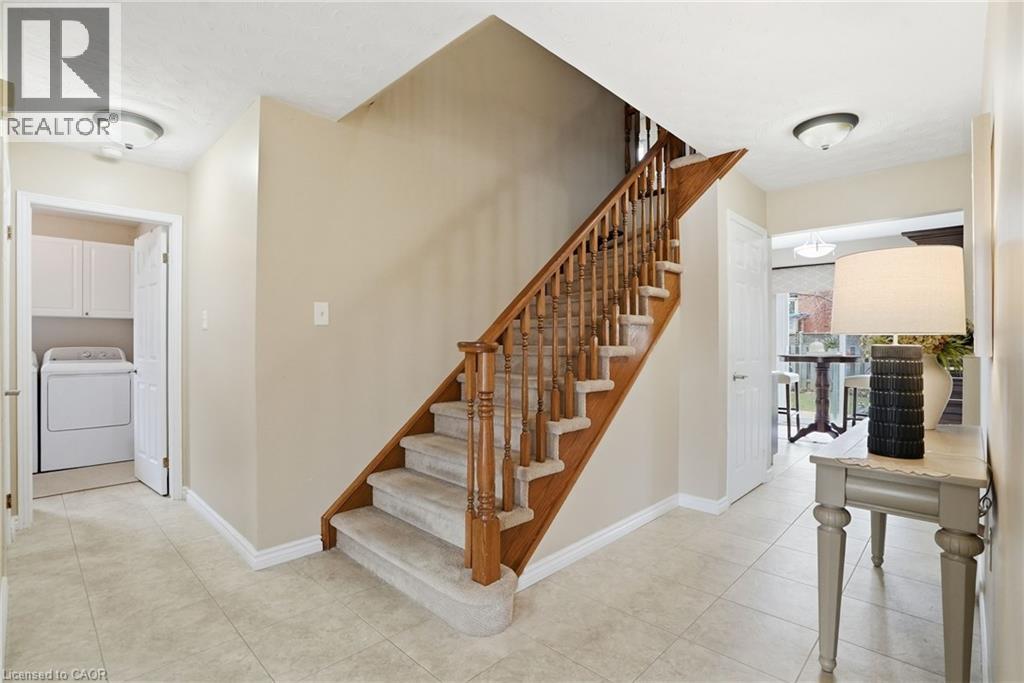 31 REPUBLIC Avenue,Hamilton,,