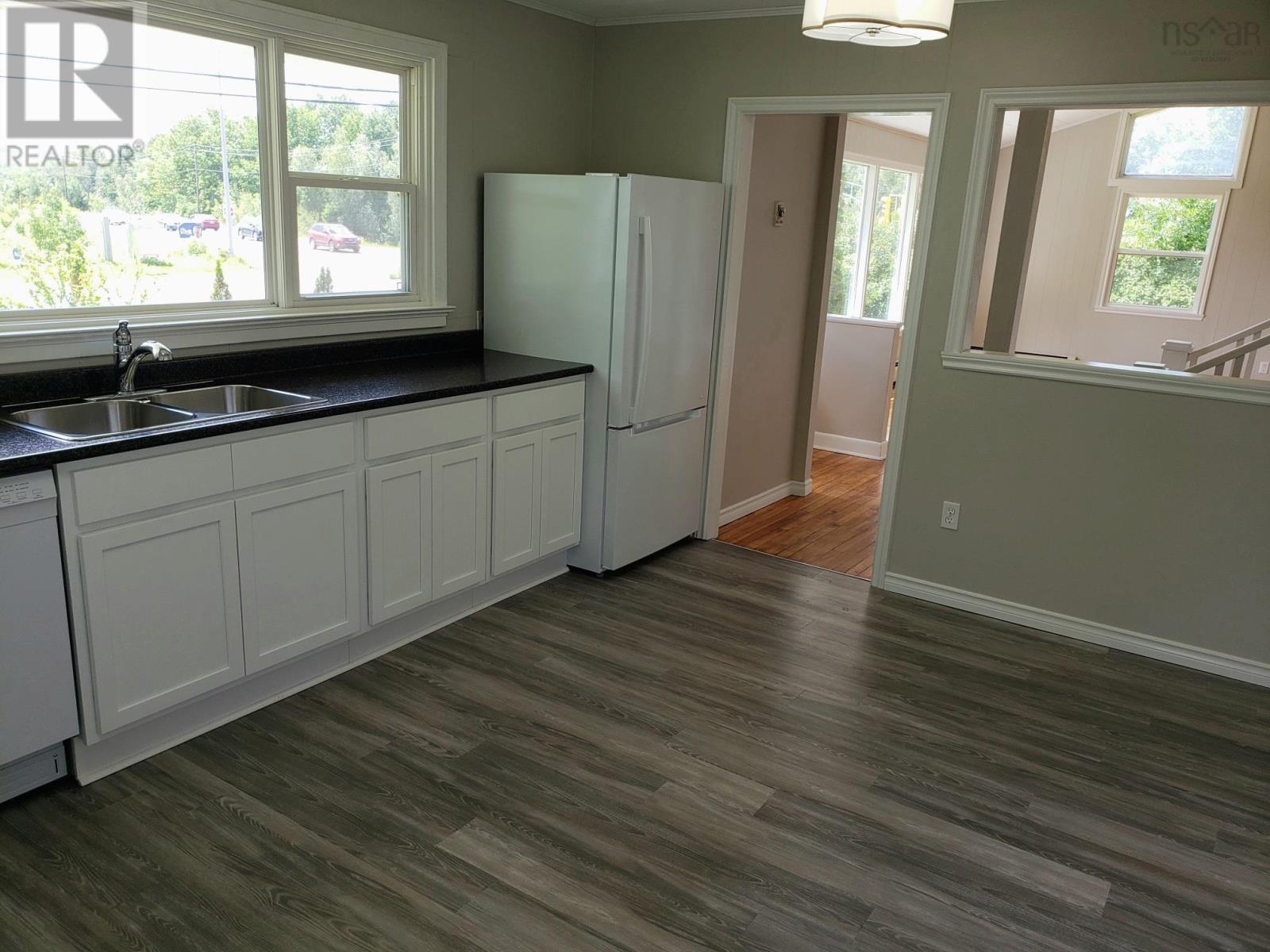 Property 9 of 20 of 398 Belcher Street