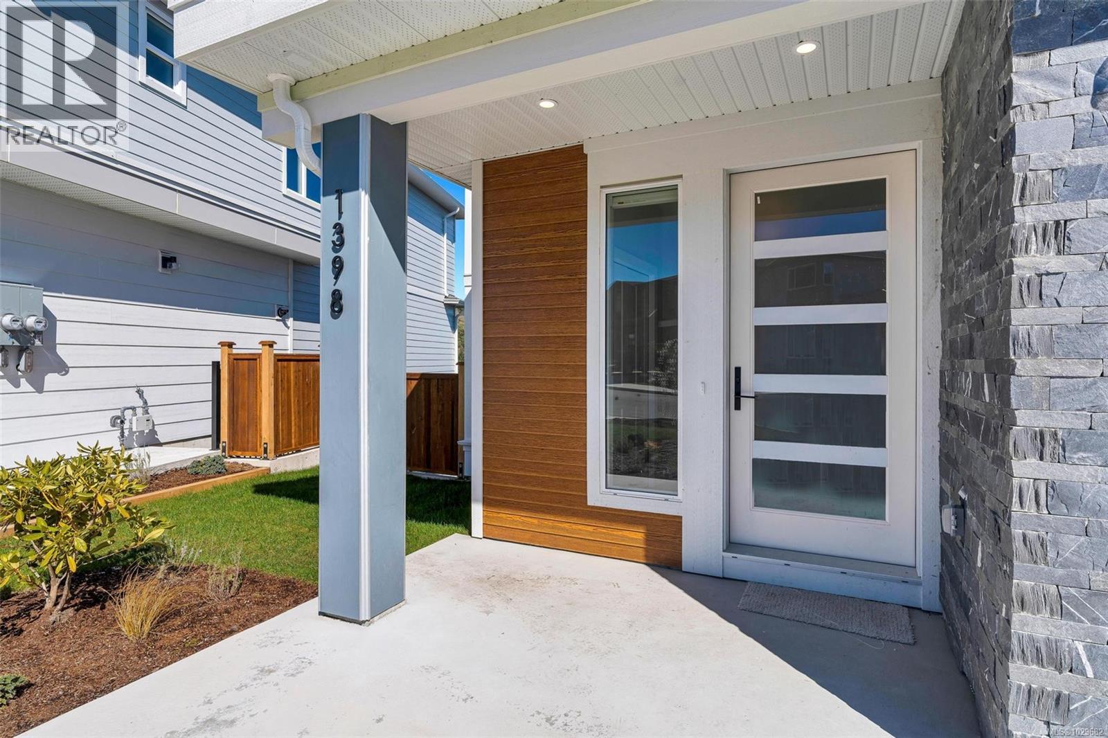 1398 SANDSTONE LANE - Image 3