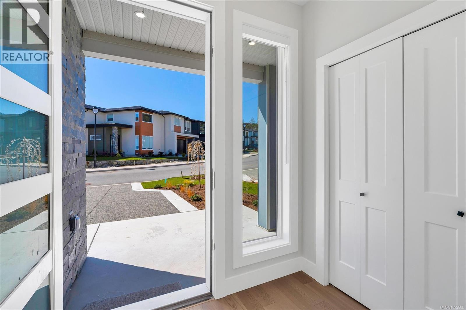 1398 SANDSTONE LANE - 4