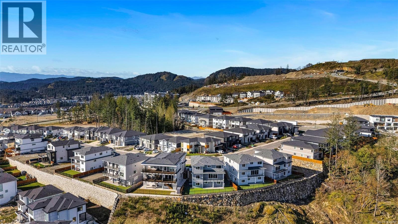 1398 SANDSTONE LANE - 86