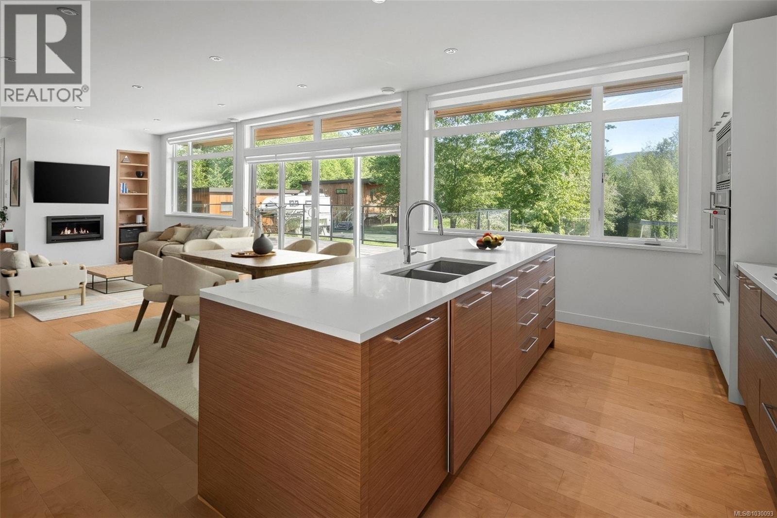  9905 Stin-Qua Road, Honeymoon Bay