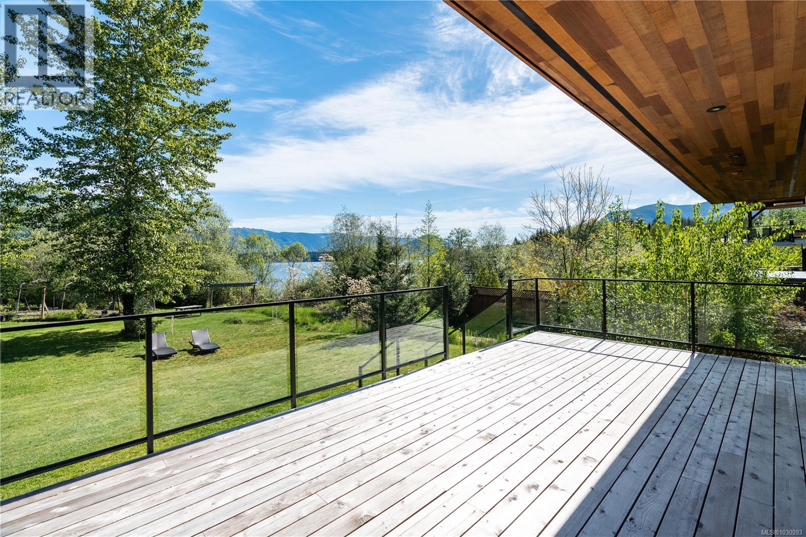  9905 Stin-Qua Road, Honeymoon Bay