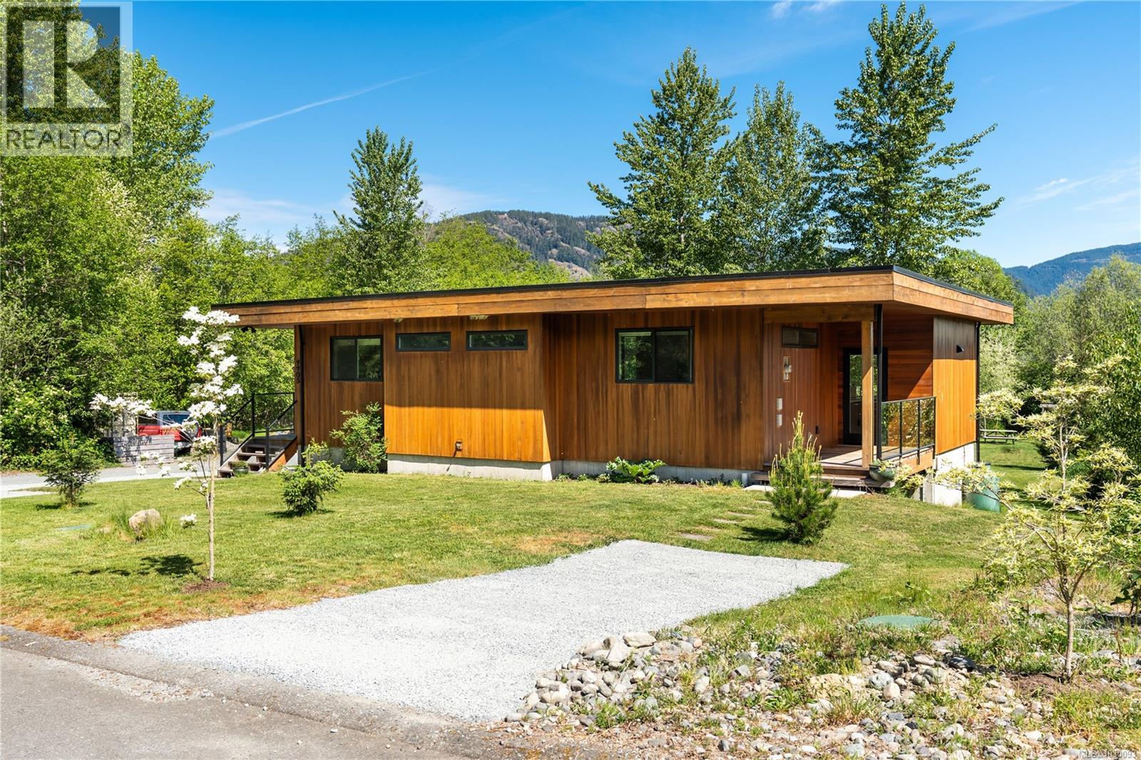  9905 Stin-Qua Road, Honeymoon Bay