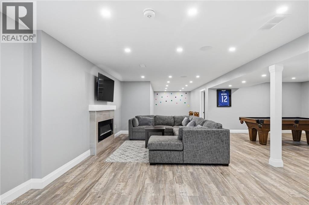4 HARVARD Court - 41