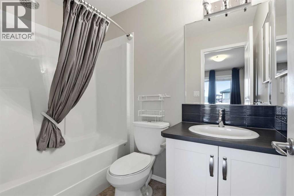 339 Viscount Drive, Red Deer