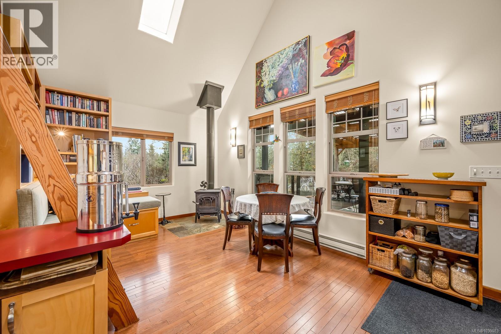 6590 COUNTRY RD - 10