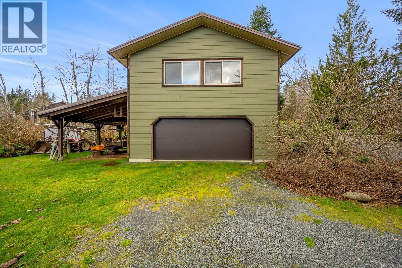 6590 COUNTRY RD - 33