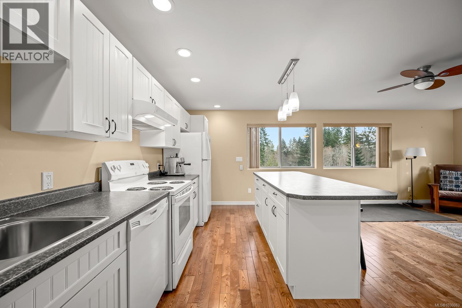 6590 COUNTRY RD - 35