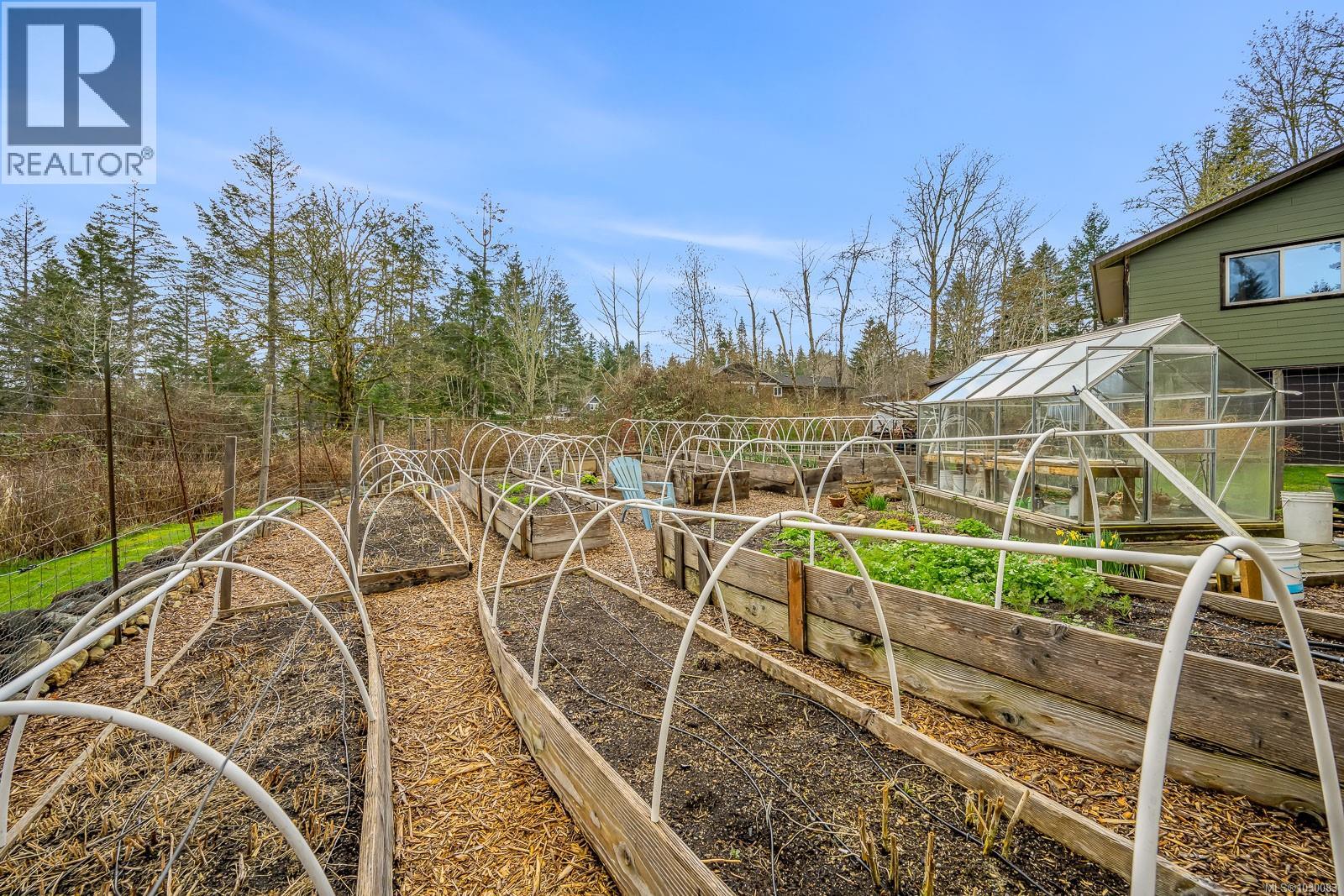 6590 COUNTRY RD - 21