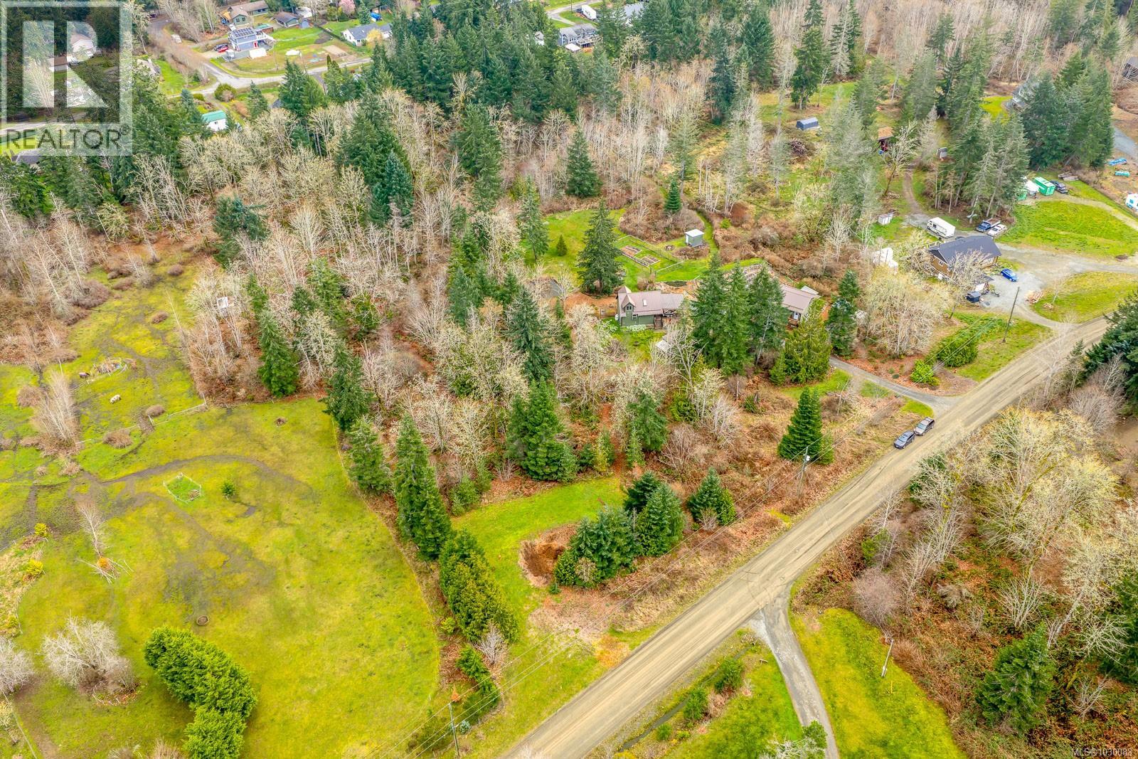 6590 COUNTRY RD - 52