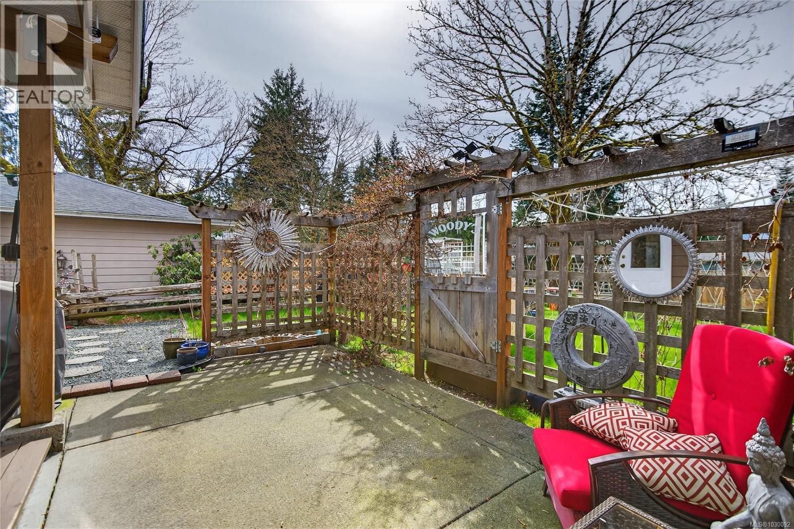 7874 & 7876 FAIRVIEW RD - 12