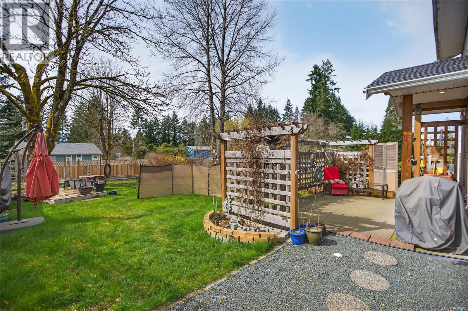 7874 & 7876 FAIRVIEW RD - 13