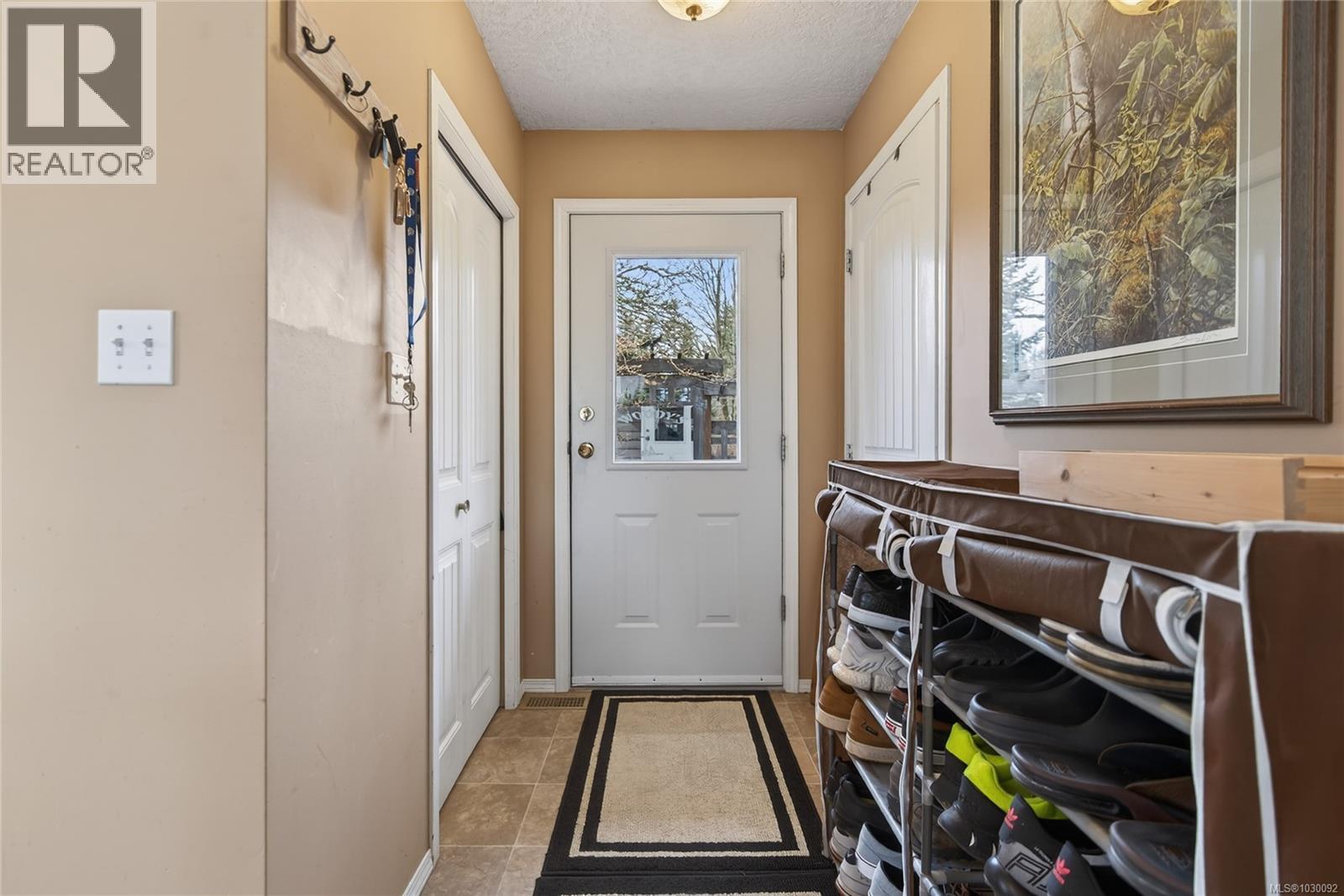 7874 & 7876 FAIRVIEW RD - 18