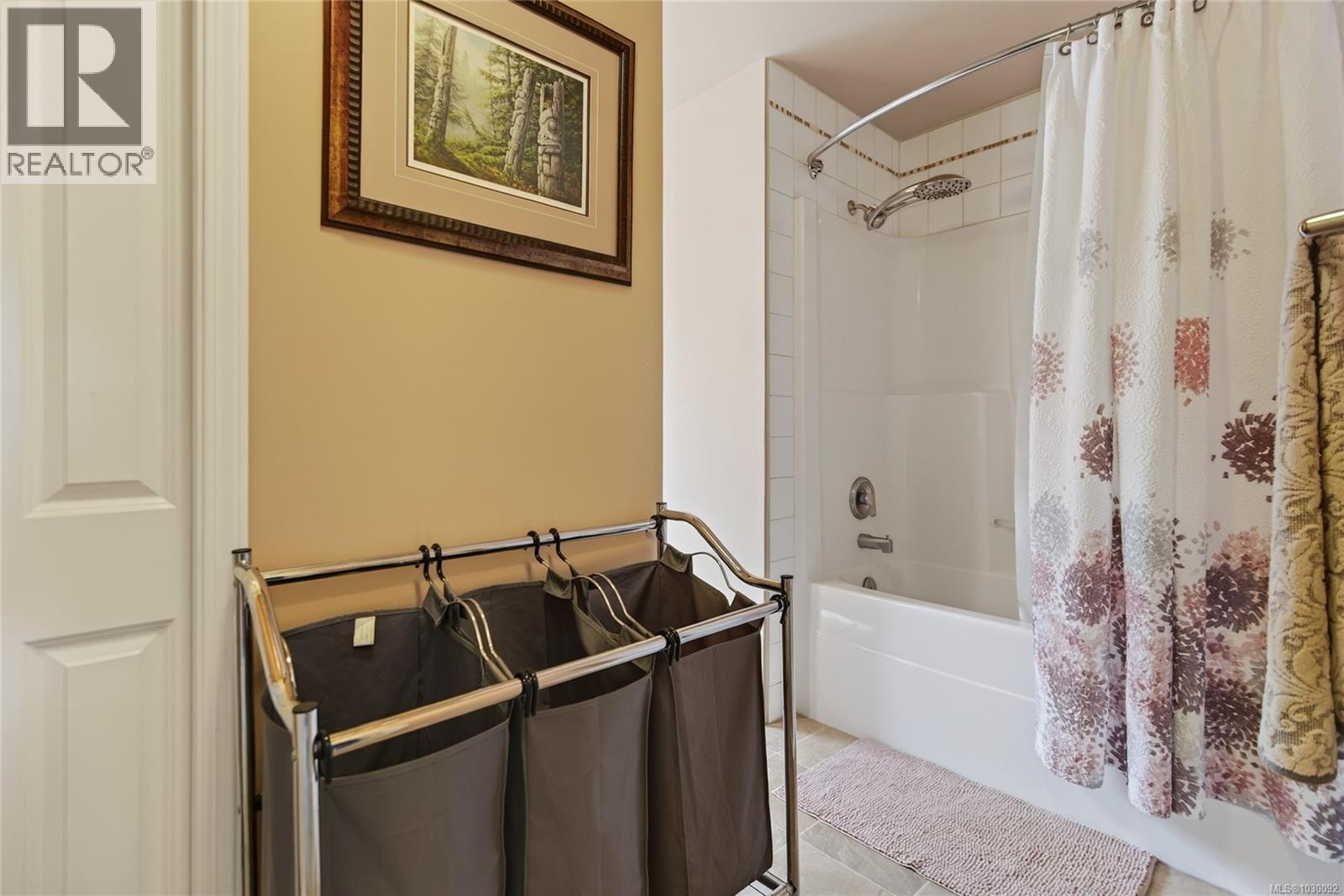 7874 & 7876 FAIRVIEW RD - 33