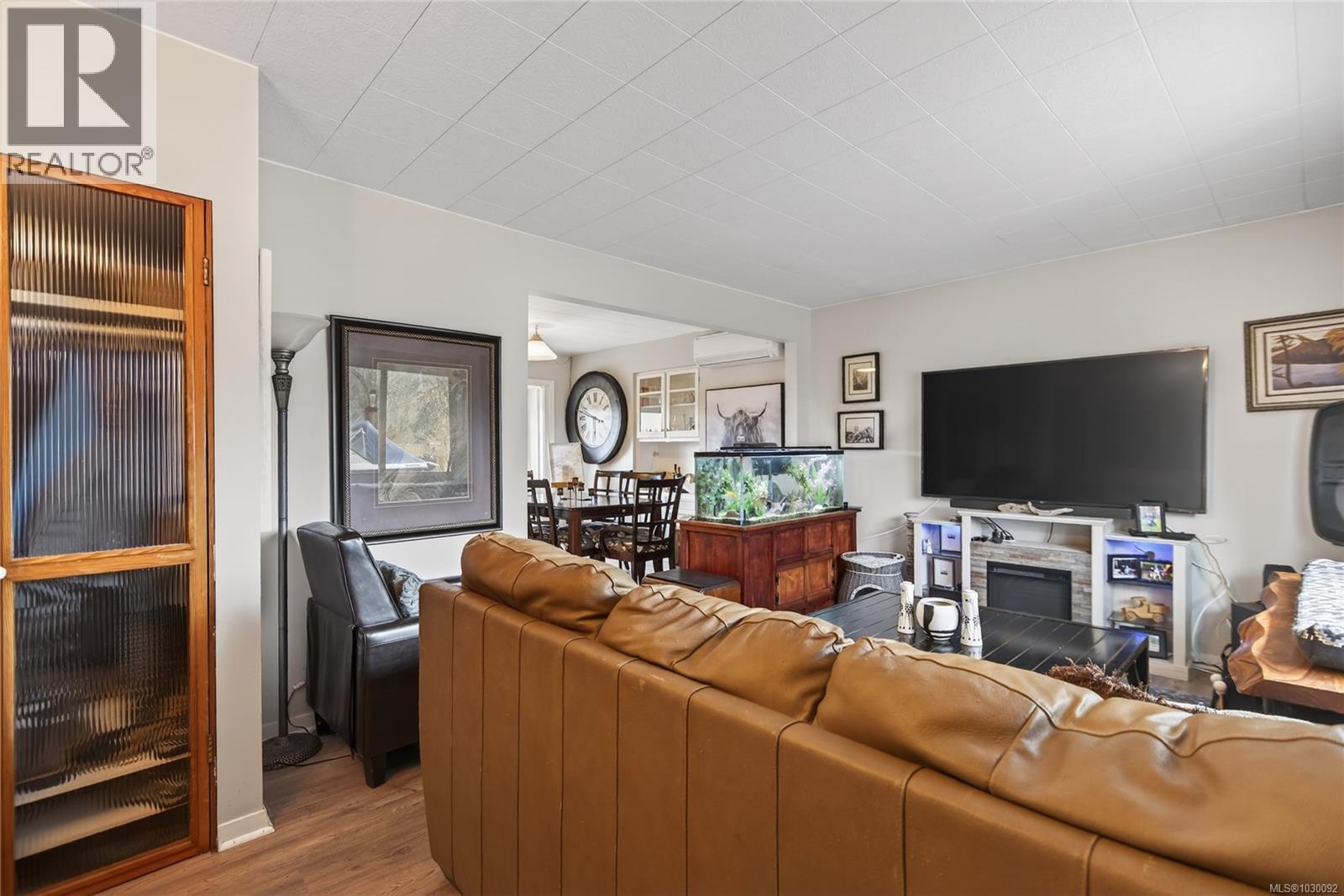 7874 & 7876 FAIRVIEW RD - 40