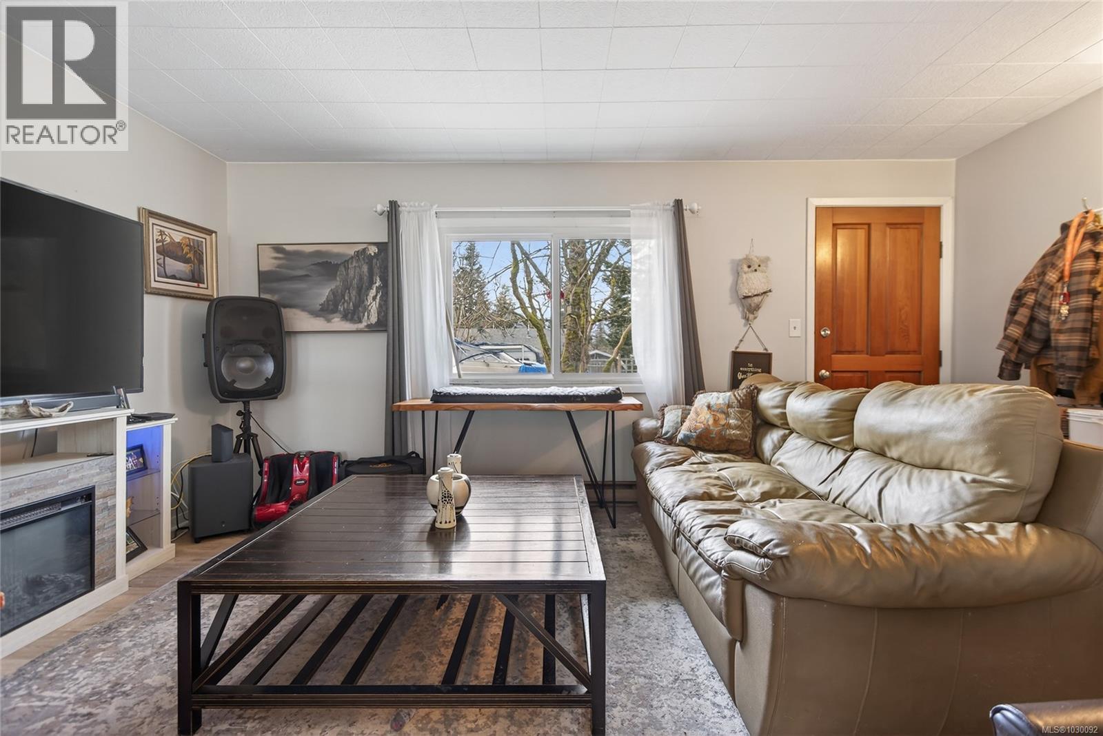 7874 & 7876 FAIRVIEW RD - 42