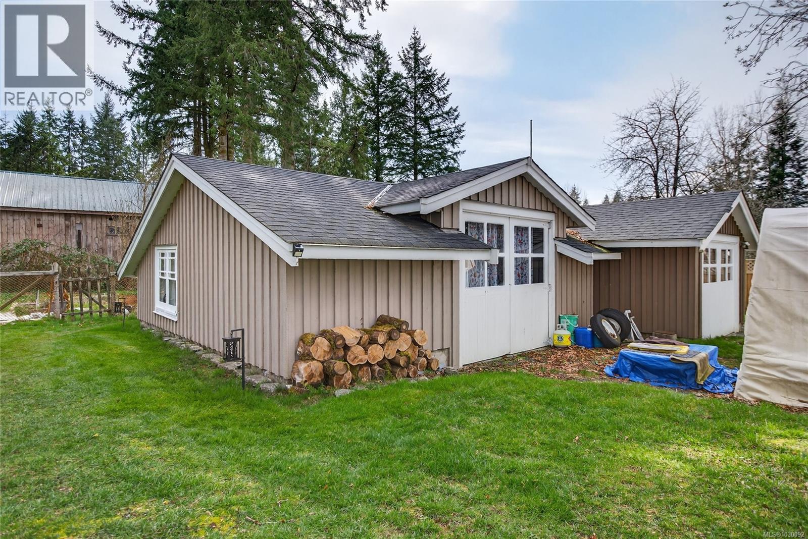 7874 & 7876 FAIRVIEW RD - 54