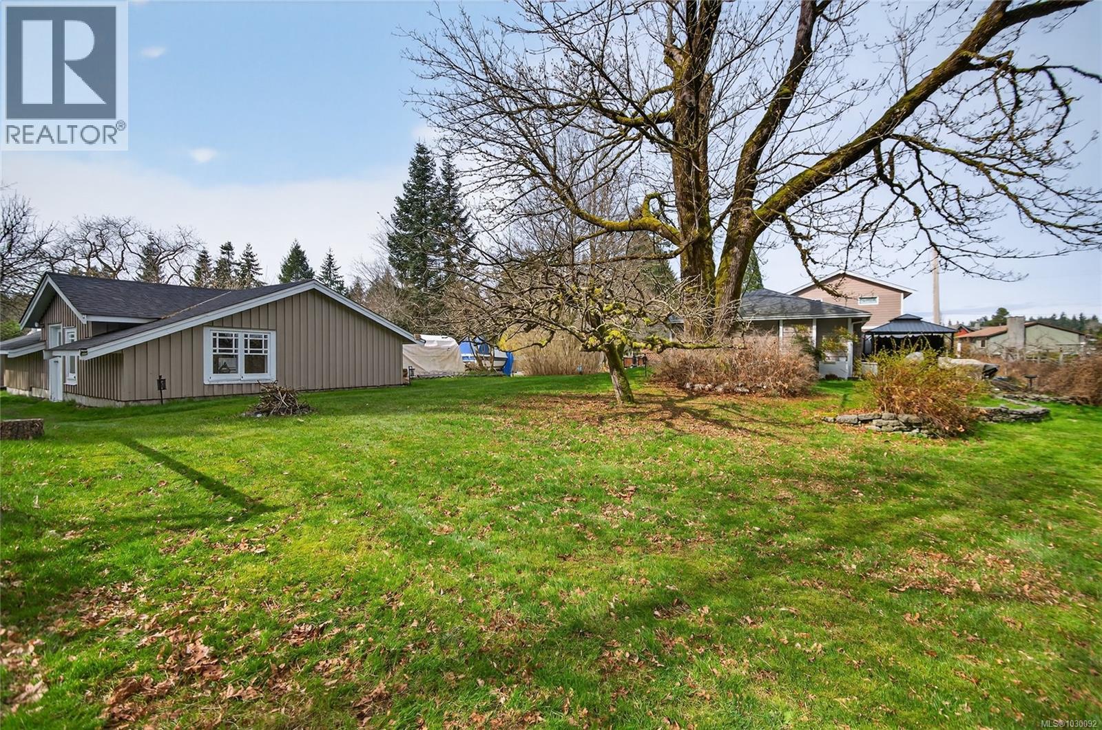 7874 & 7876 FAIRVIEW RD - 66