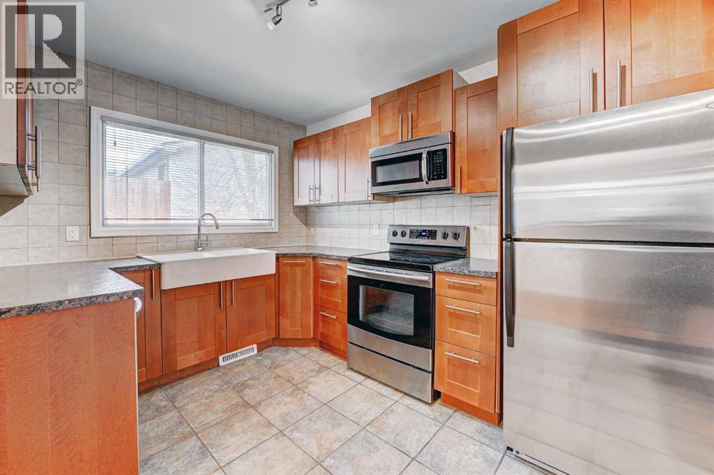 Single Family House Bungalow for Sale in  Fleetwood Drive SE Fairview Calgary 