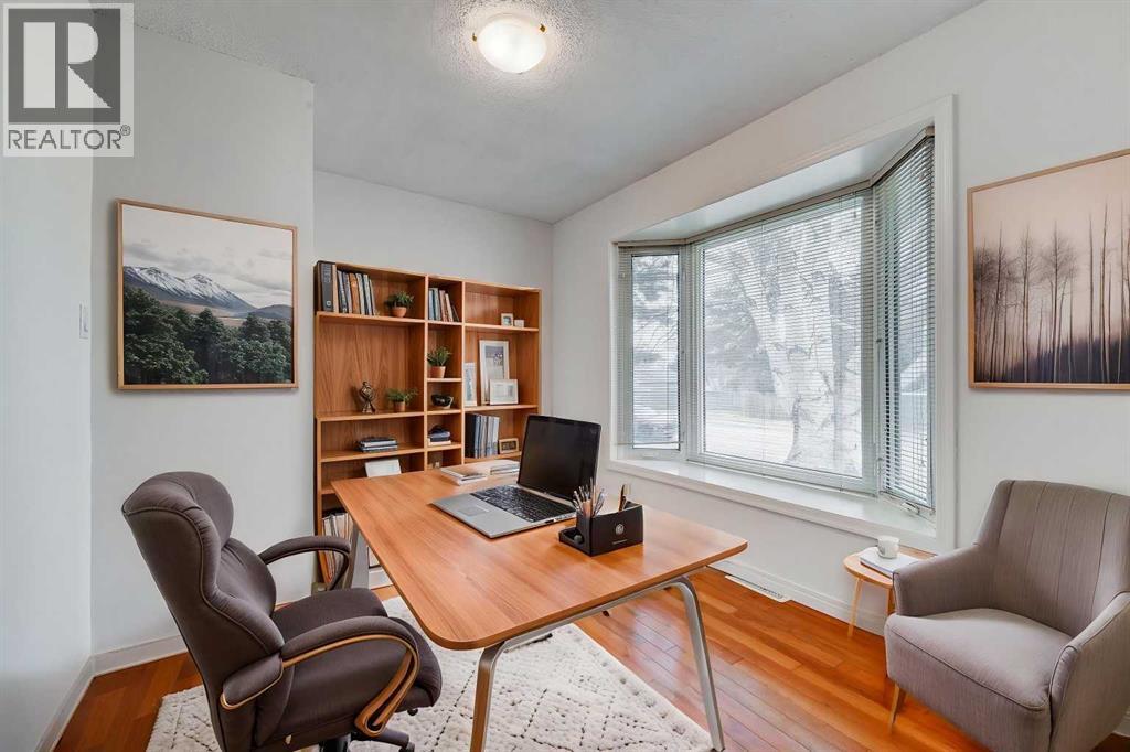 Single Family House Bungalow for Sale in  Fleetwood Drive SE Fairview Calgary 