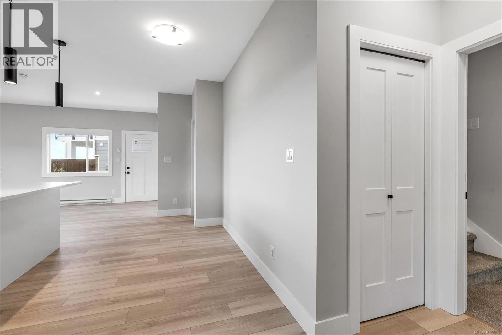 1402 SANDSTONE LANE - 60