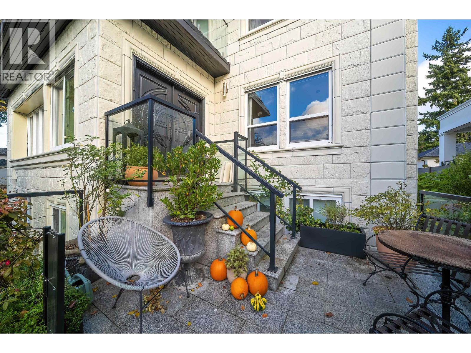 3765 3RD Avenue - photo 2