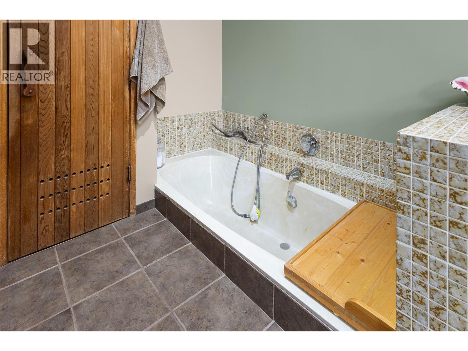  3131 Elliott Road, West Kelowna