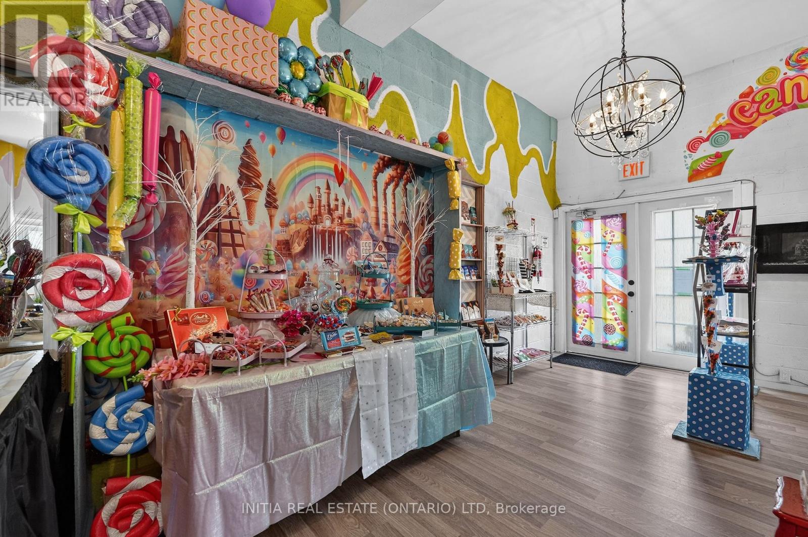 3911 WAREHOUSE STREET Property Photo