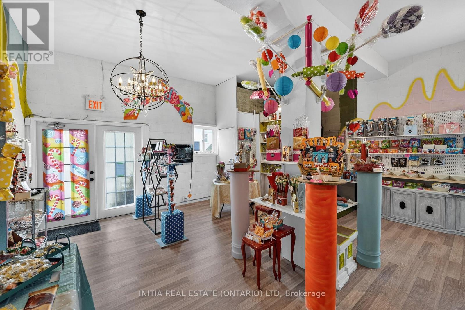 3911 WAREHOUSE STREET Property Photo