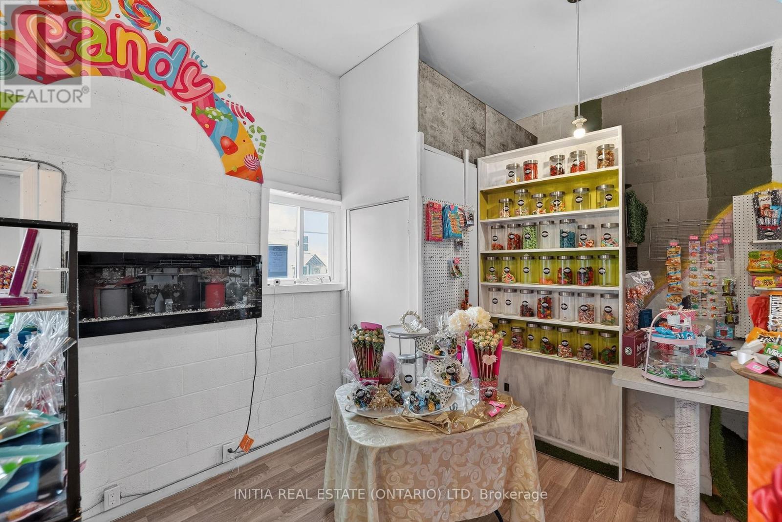 3911 WAREHOUSE STREET Property Photo