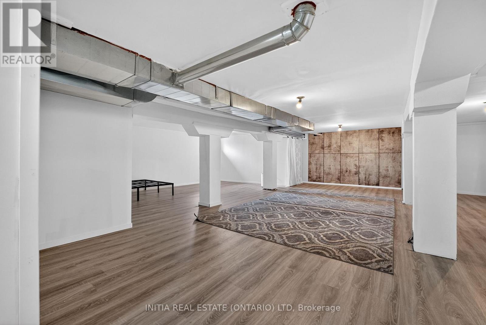 3911 WAREHOUSE STREET Property Photo