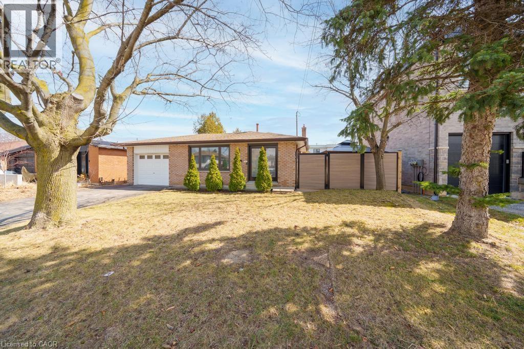 19 GLEN FOREST Drive