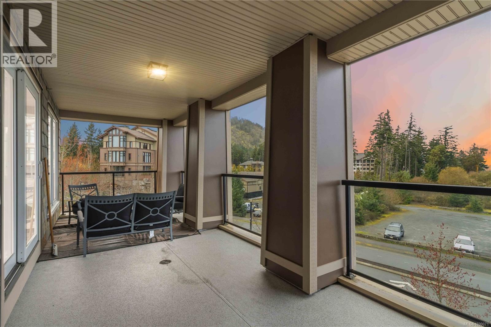 #311 1325 BEAR MOUNTAIN PKWY - 27