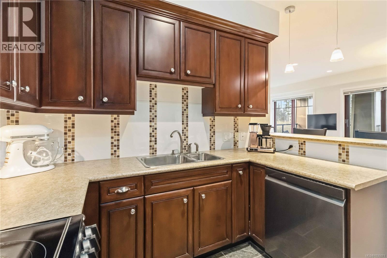 #311 1325 BEAR MOUNTAIN PKWY - 6