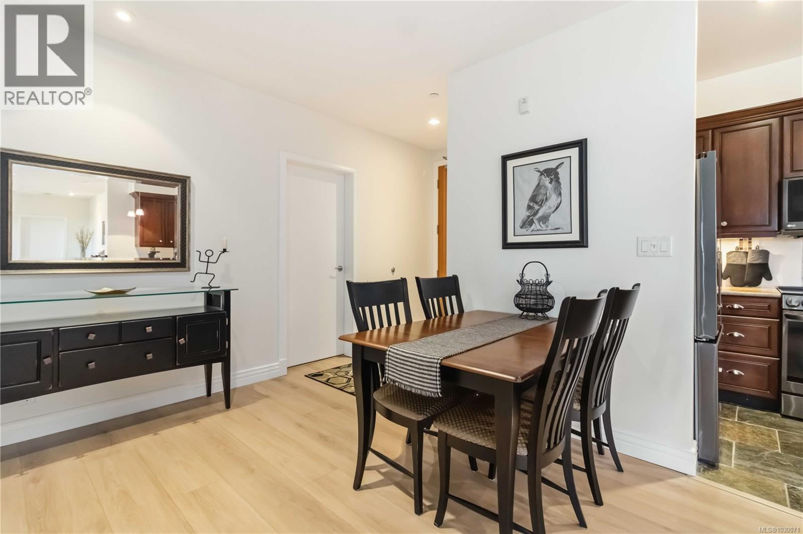 #311 1325 BEAR MOUNTAIN PKWY - 9