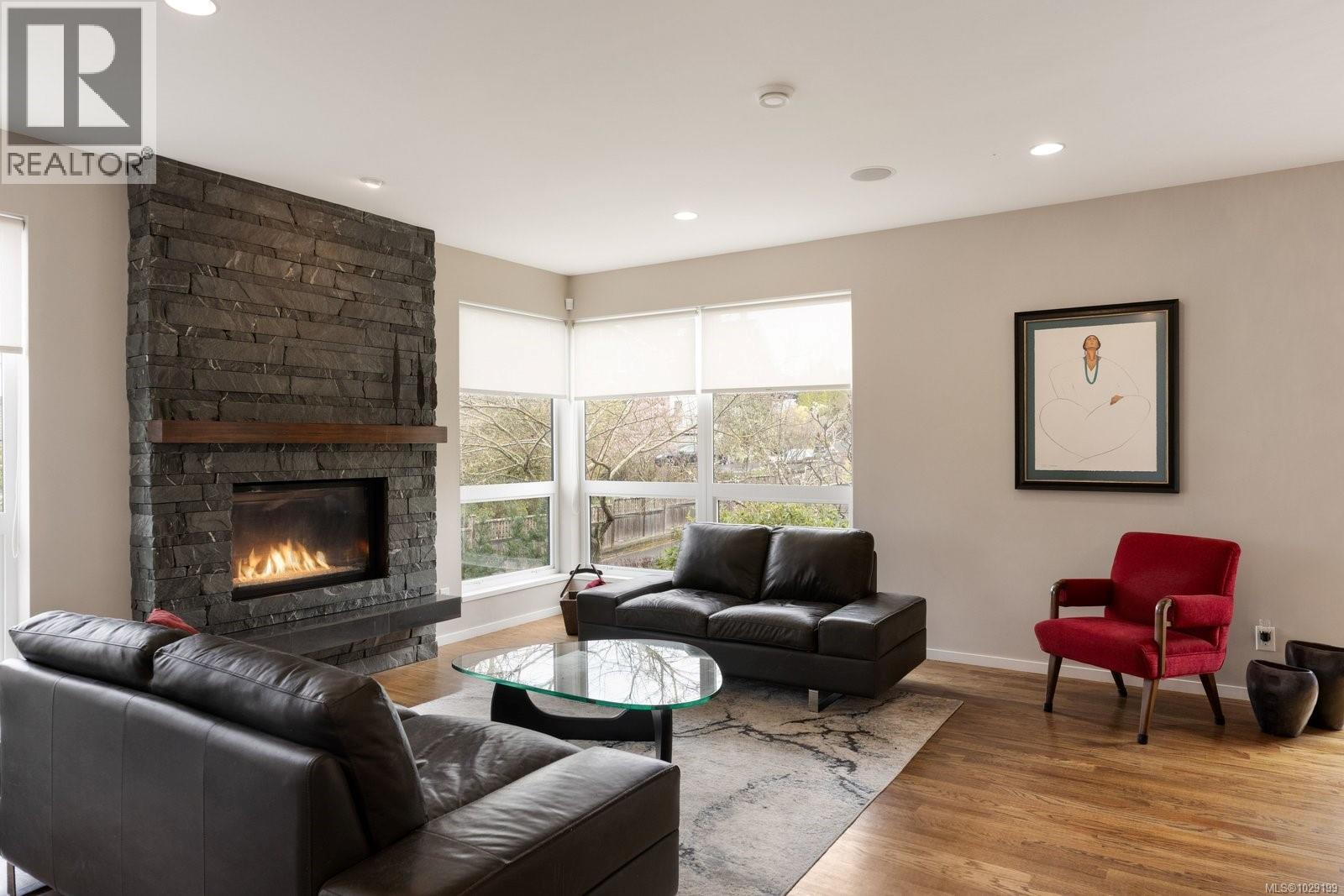 409 Chadwick Pl, Victoria