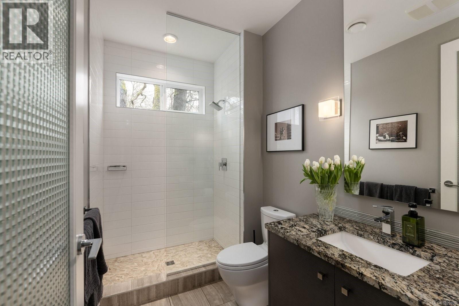 409 Chadwick Pl, Victoria