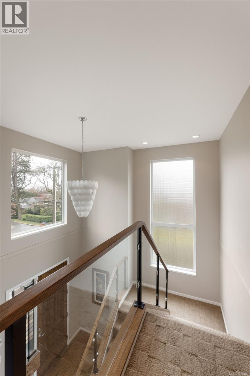 409 Chadwick Pl, Victoria