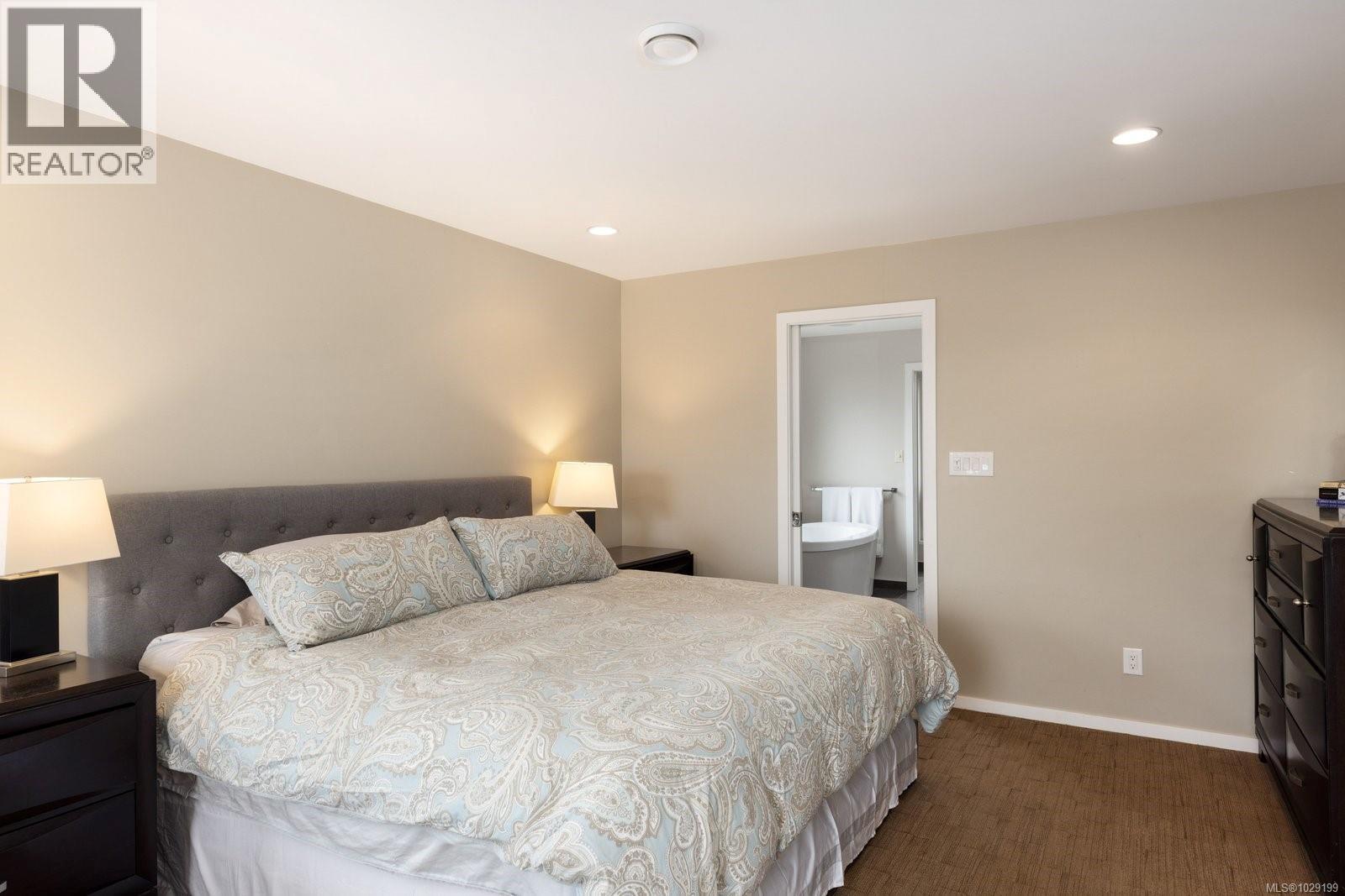 409 Chadwick Pl, Victoria