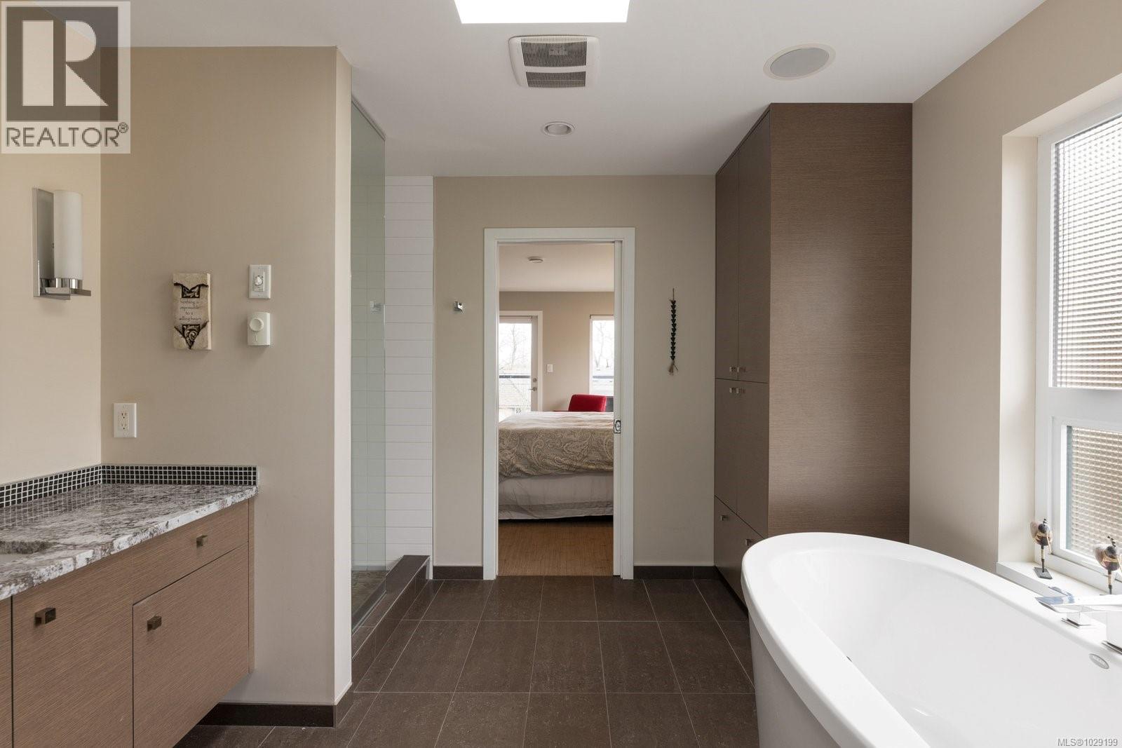 409 Chadwick Pl, Victoria