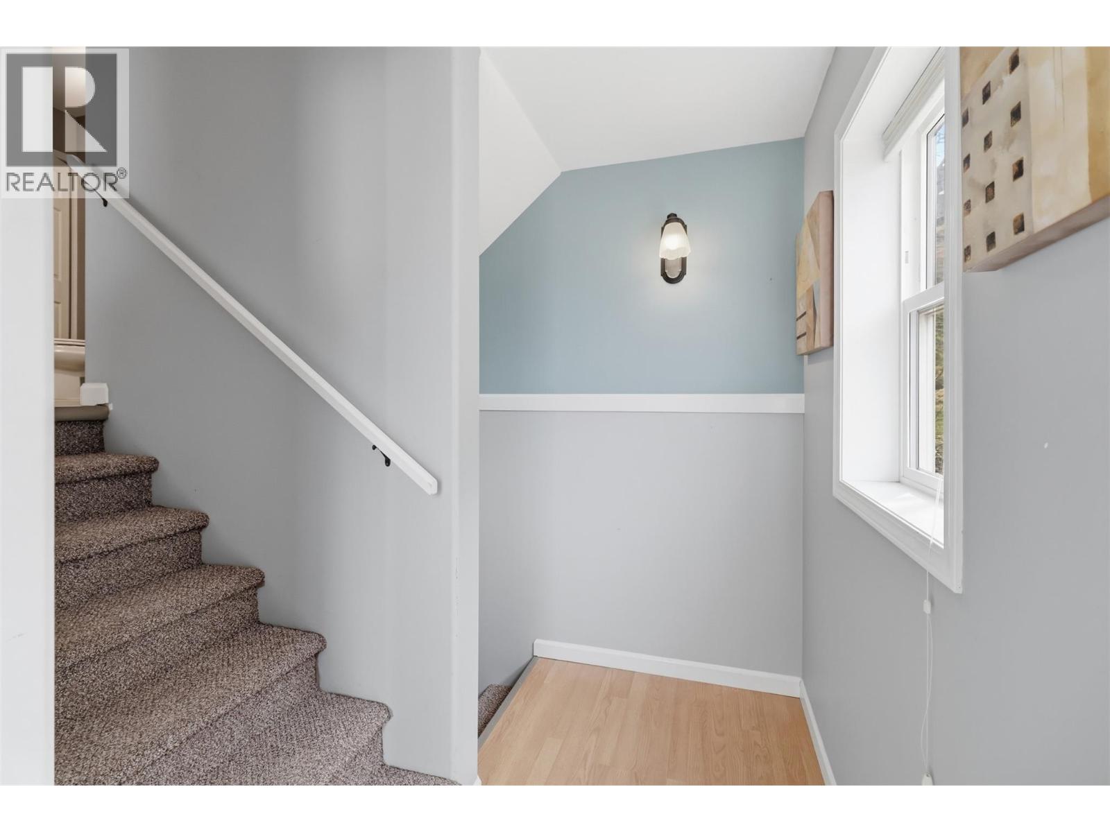 #39 255 PEMBERTON Terrace - 2