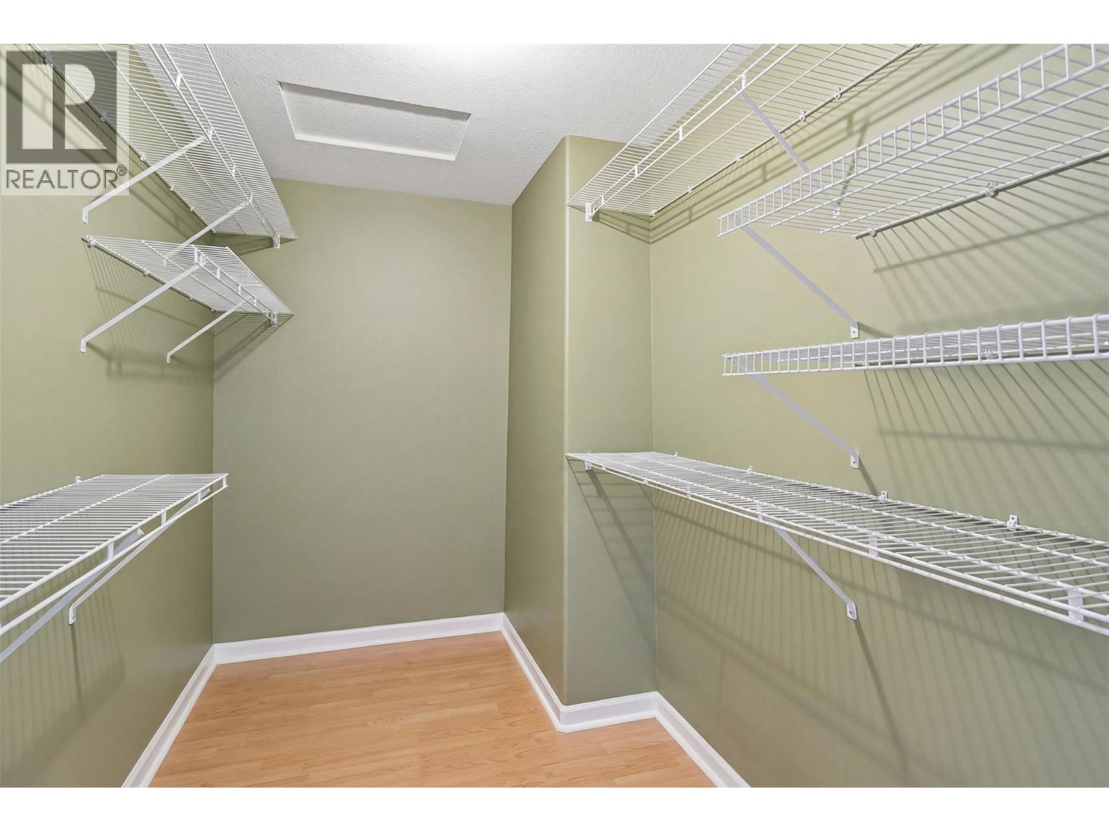 #39 255 PEMBERTON Terrace - 26