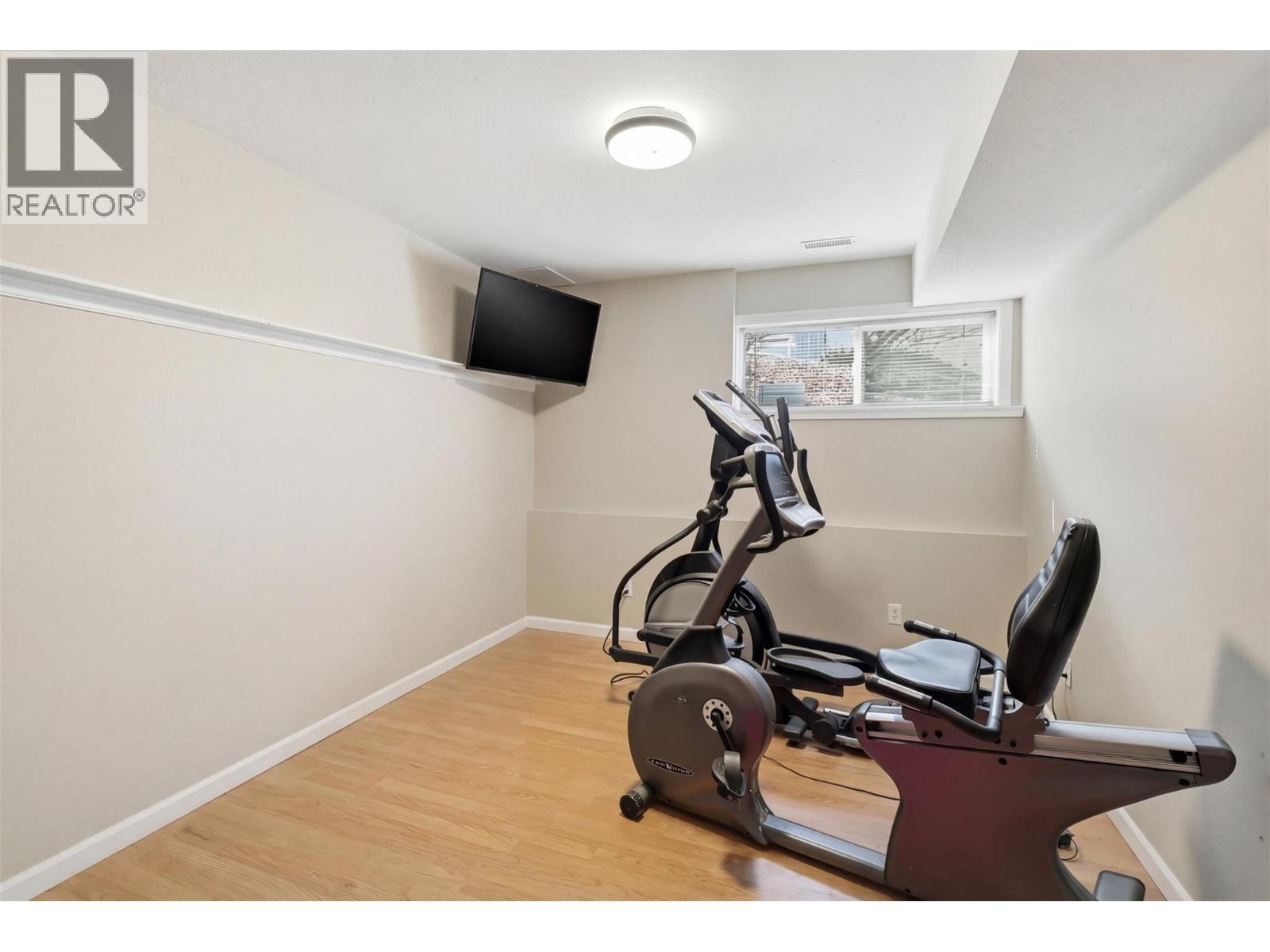 #39 255 PEMBERTON Terrace - 34