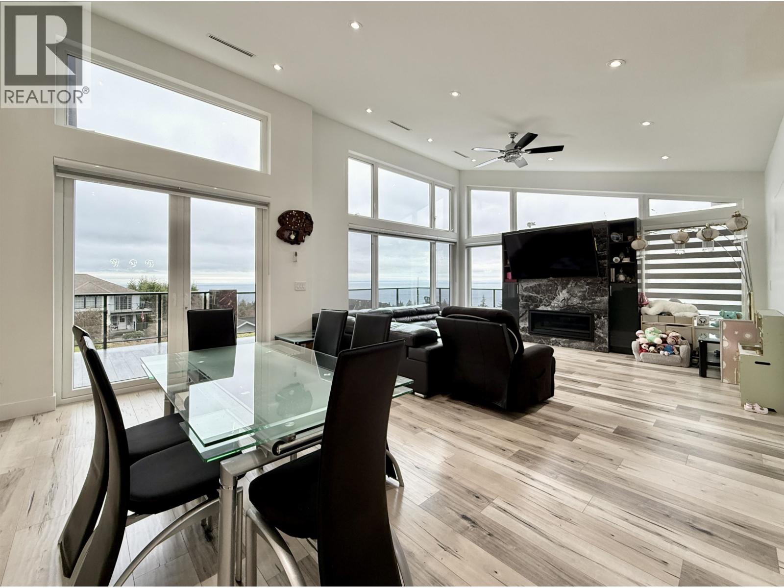 1496 BONNIEBROOK HEIGHTS ROAD, Gibsons