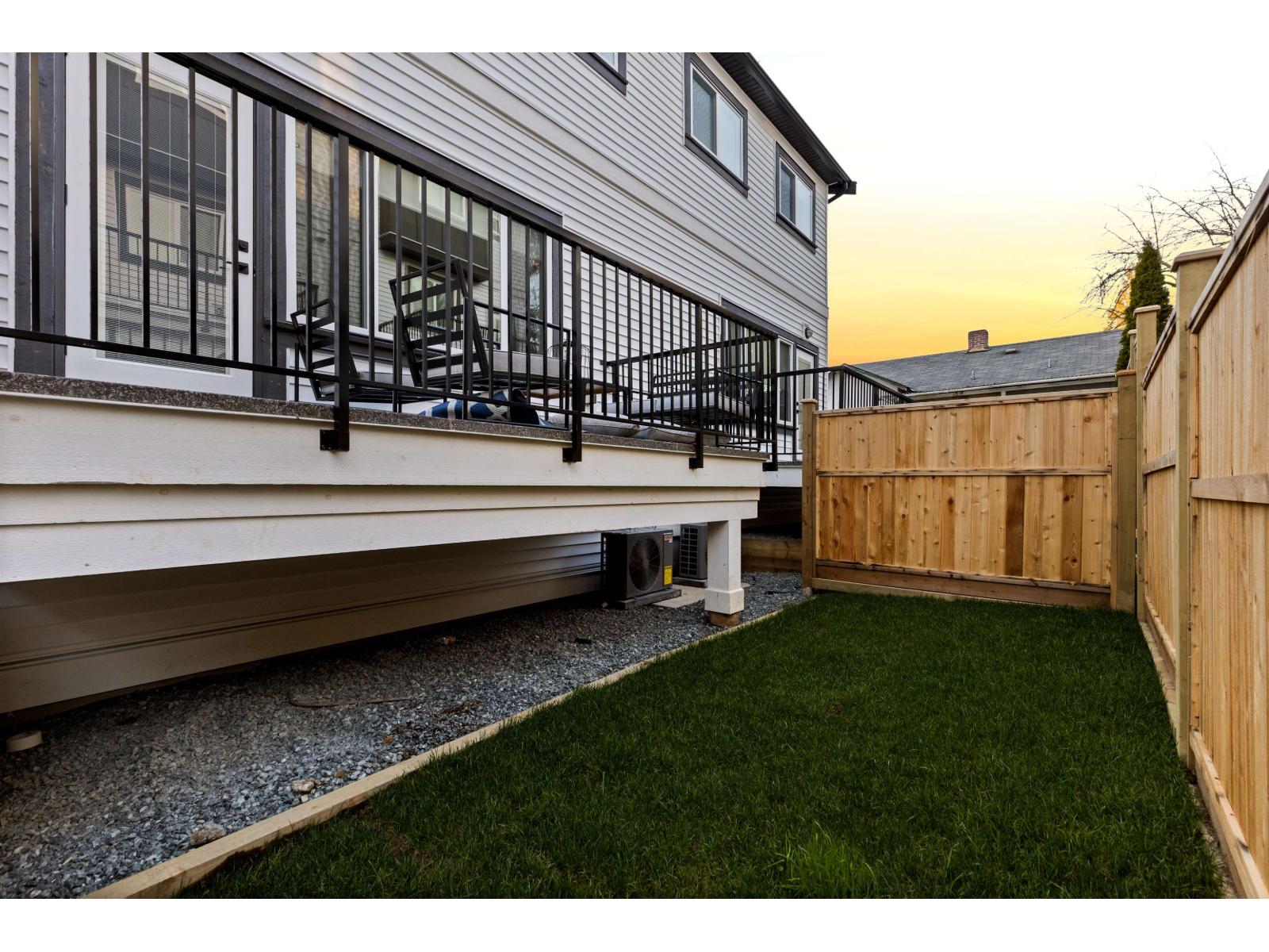 3 2522 CAMPBELL AVENUE, Abbotsford
