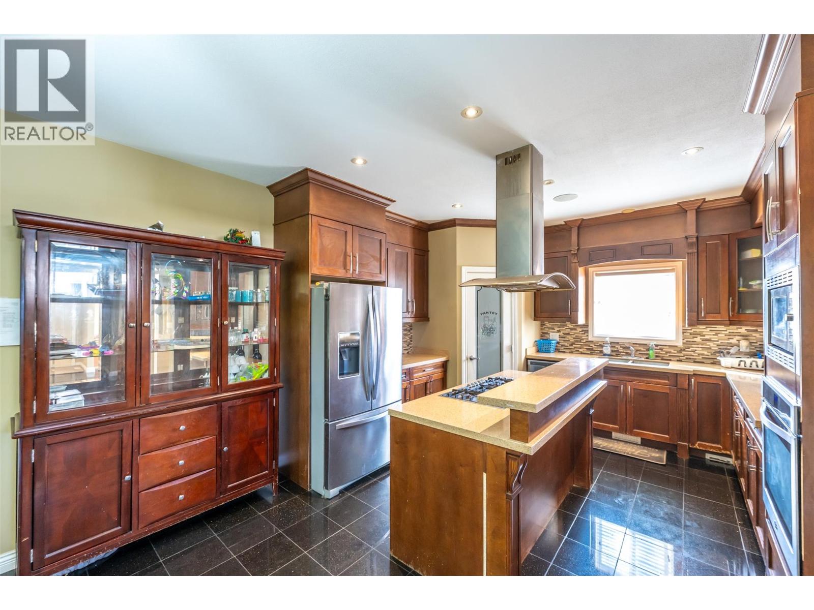 #102 297 WATERFORD Avenue - 5