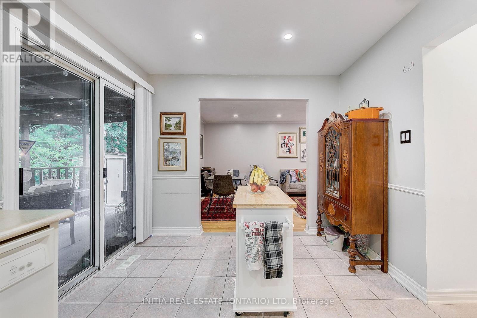 296 CASTLEGROVE BOULEVARD - 12