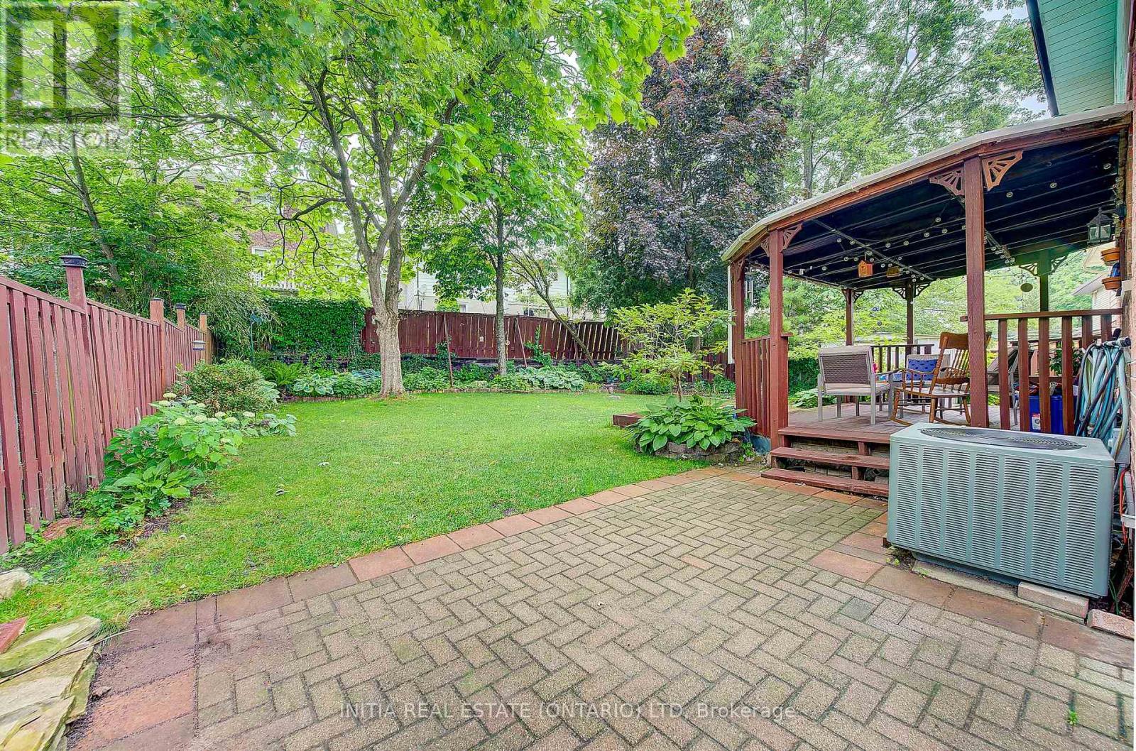 296 CASTLEGROVE BOULEVARD - 36