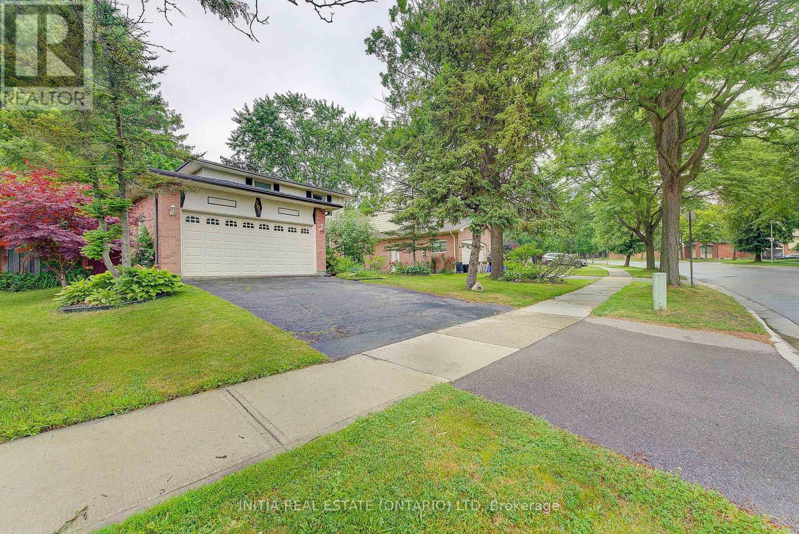 296 CASTLEGROVE BOULEVARD - 4